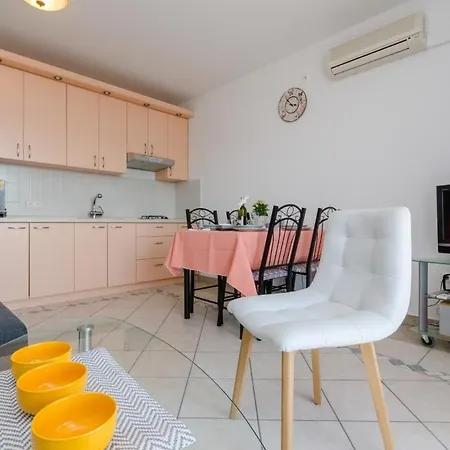 Apartament Omega Cert Crikvenica