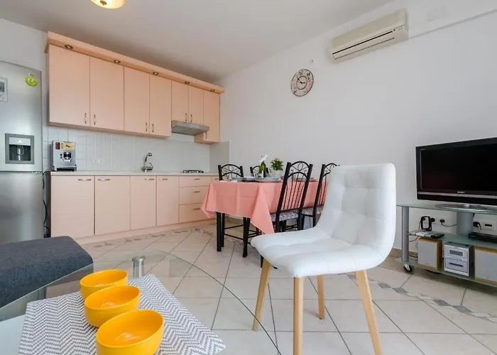 Apartment Omega Cert Crikvenica